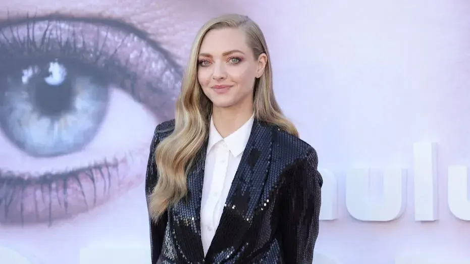 Amanda Seyfried faces harsh criticism as viewers rip her behavior in Elizabeth Holmes documentary