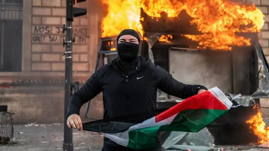 Some synagogues canceled prayers as French Jews faced warnings amid violent protests
