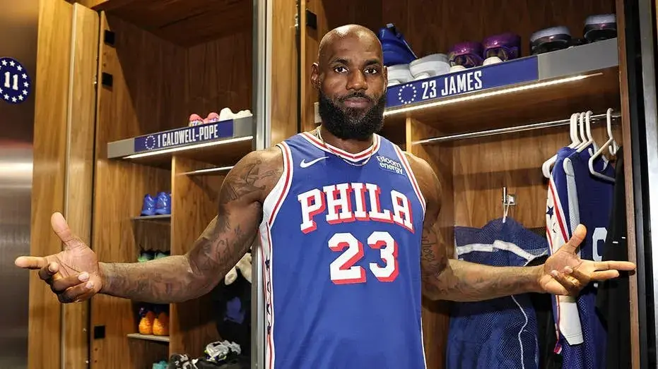 Carmelo Anthony says LeBron James and 76ers can be 'problem for everyone,' including reigning-champion Knicks
