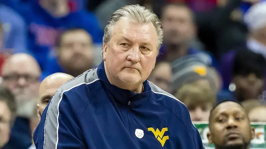 Hall of Fame basketball coach Bob Huggins has progressive cognitive condition, family announces