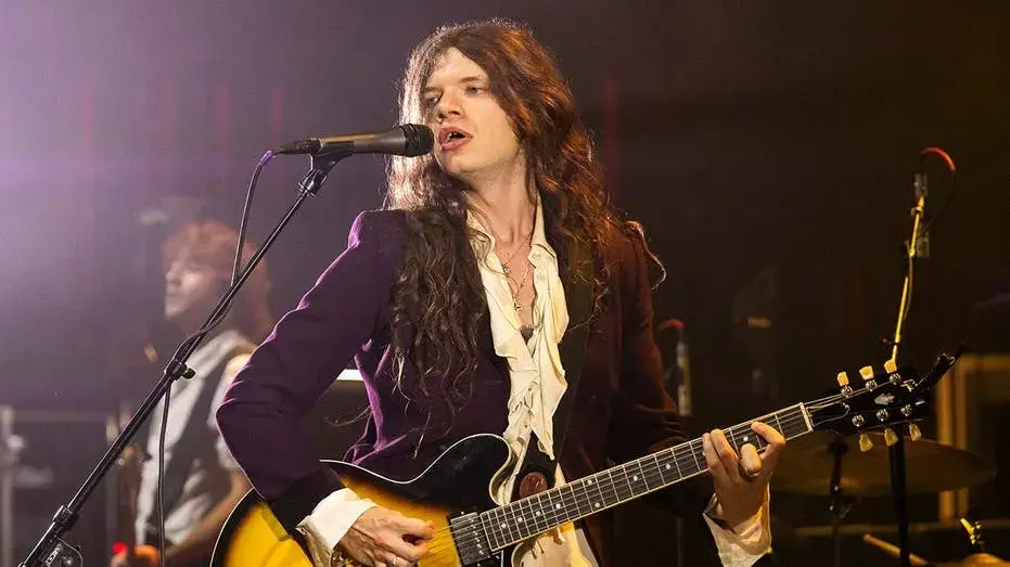 Singer Sawyer Hill’s tour bus flips in deadly crash, killing driver and injuring crew