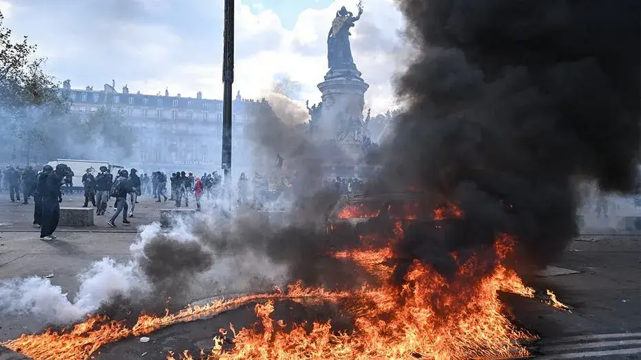 Steelers cancel Paris fan event over fears of unrest while NFL pushes ahead with its own event and game