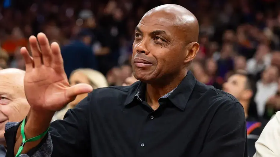Charles Barkley weighs in on the friction in the 'Monday Night Football' broadcast booth