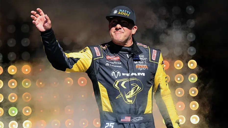 NASCAR legend Tony Stewart's return to the Truck Series ends early with big crash at Talladega