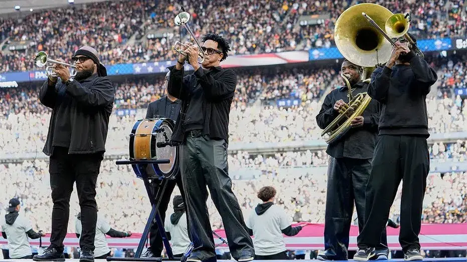 Unique national anthem ahead of NFL Paris game between Steelers and Saints draws mixed reviews