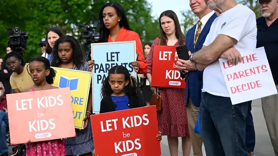 Parents shouldn’t need the help of Congress to see their children’s school curriculum