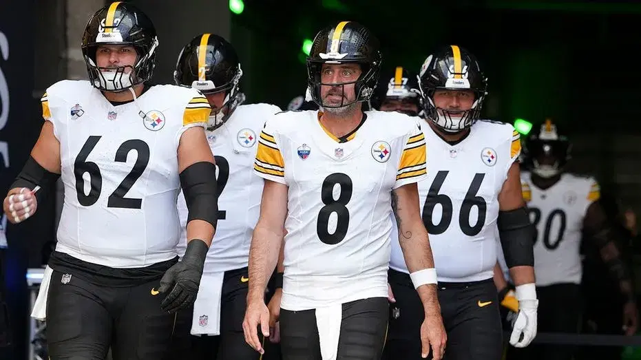 NFL fans throw flag on Steelers for fashion faux pas as team takes on Saints in Paris