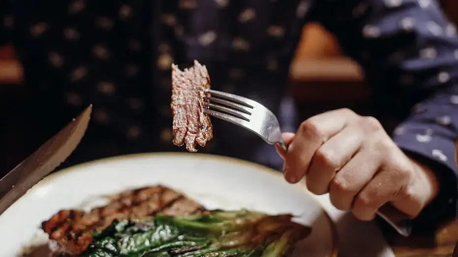Man says Texas Roadhouse served him $20 steak instead of pricier filet multiple times