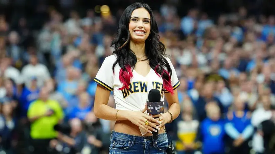 Kylie Cantrall's World Series national anthem being called best since Whitney by some, NFL memes & Ric update
