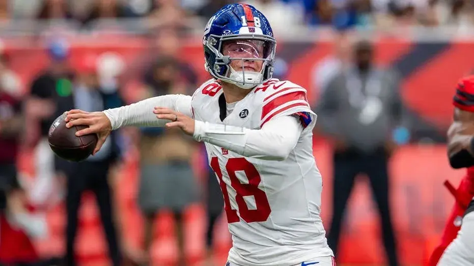 JJ McCarthy opting not to wear eyeblack in Giants win over Texans likely linked to his hatred for Ohio State
