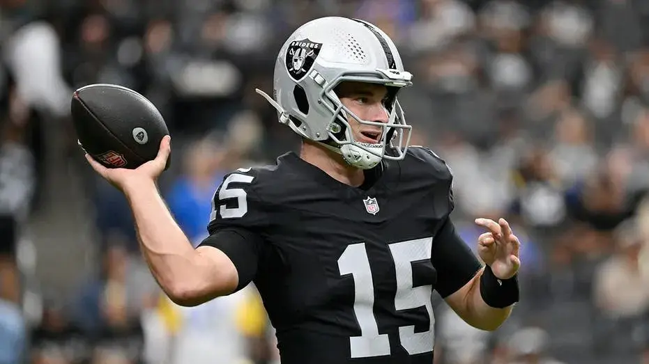 Raiders coach keeping Kirk Cousins as starting QB despite 4-game win streak, top pick Fernando Mendoza waiting