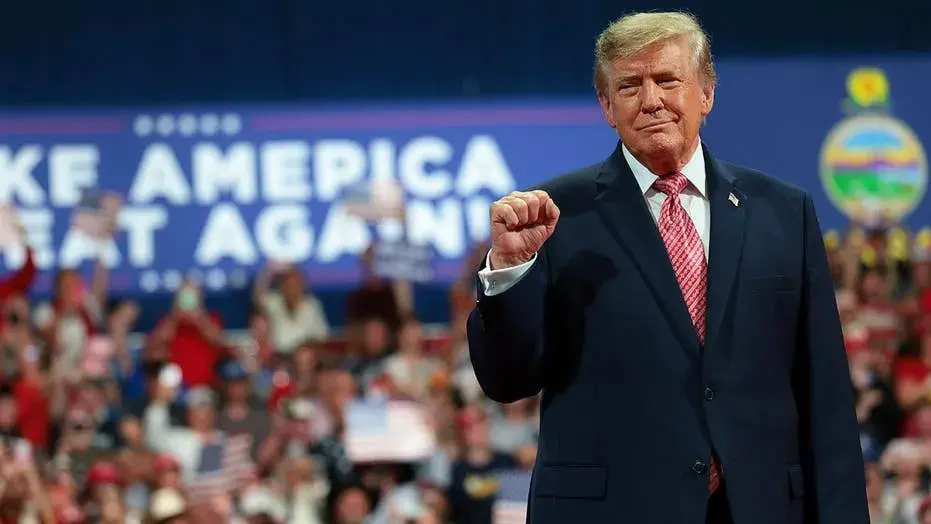 Trump takes campaign blitz to Texas with one week until midterms and more top headlines