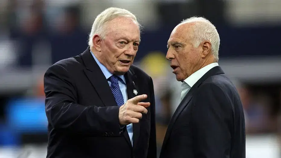 Jones a trade deadline buyer, respect Lurie, Texans D mess, Ravens COY flub, reason JD Vance right on Bengals