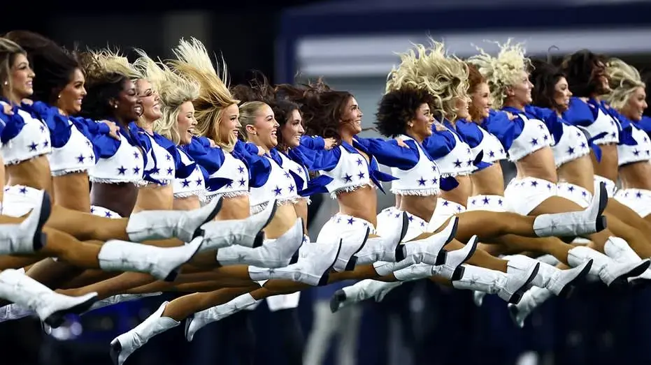 Cowboys cheerleader forced to watch Eagles boyfriend get lit up on national TV, Jerry's happy & Cornjerkers