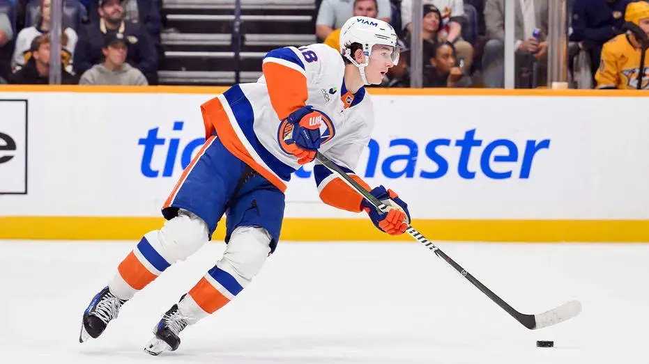 Islanders star Matthew Schaefer pulls off an NHL first that sounds absolutely exhausting
