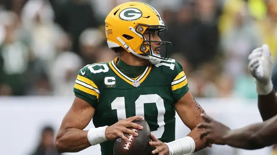 Hard Rock Bet Promo Code: Bet $5, Get $500 in No Sweat Bets for Packers vs Panthers on Thursday Night Football