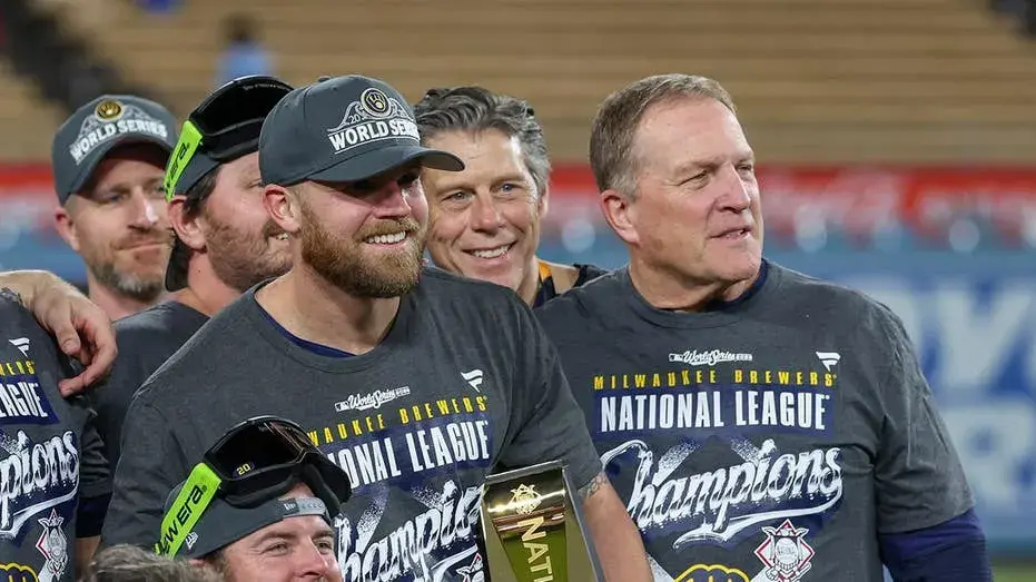 Brewers manager Pat Murphy appears to take shot at ‘horses---’ Yankees with ex-player after World Series win