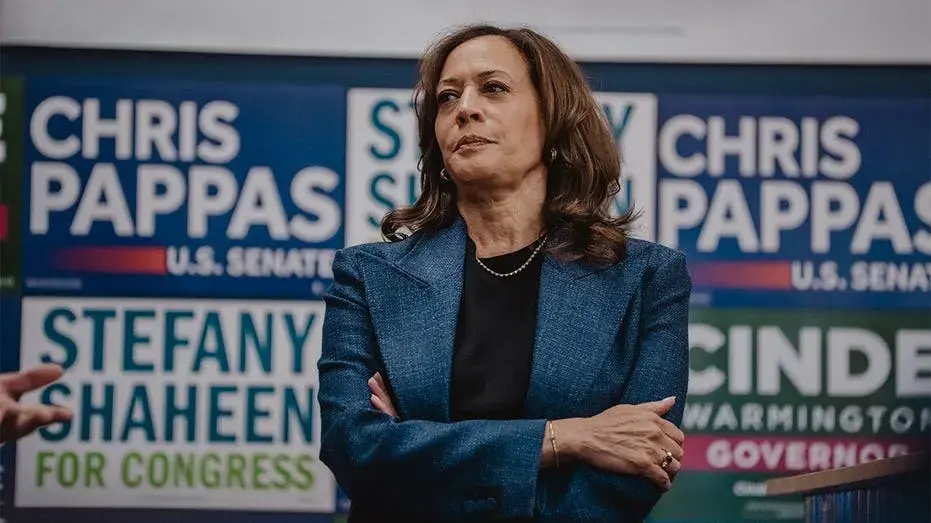 Kamala Harris breaks with left flank, warns Dems that impeaching Trump is 'not a good idea'